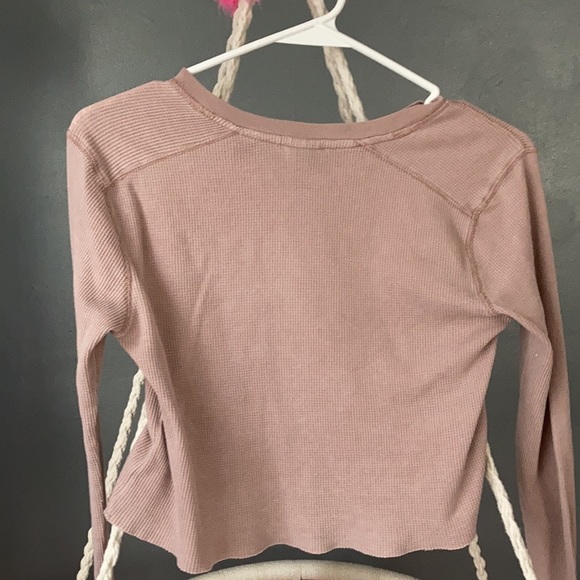 Button up lounge crop top - Picture 2 of 2